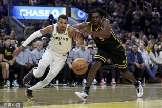 尽管年轻且 尽管年轻且