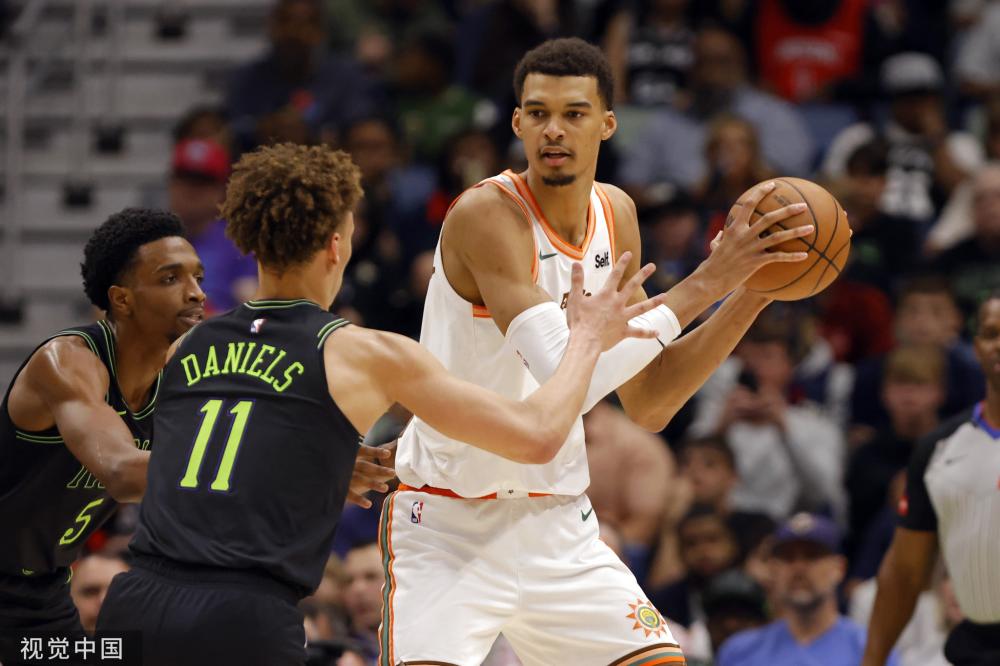 续出现在右 续出现在右